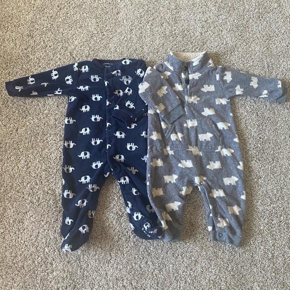 Carters baby boy 2 piece long sleeve footie bundle size 9 months - Picture 1 of 12